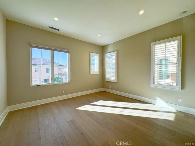 105 Green Rdg, Irvine, CA 92602