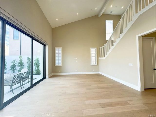 105 Green Rdg, Irvine, CA 92602