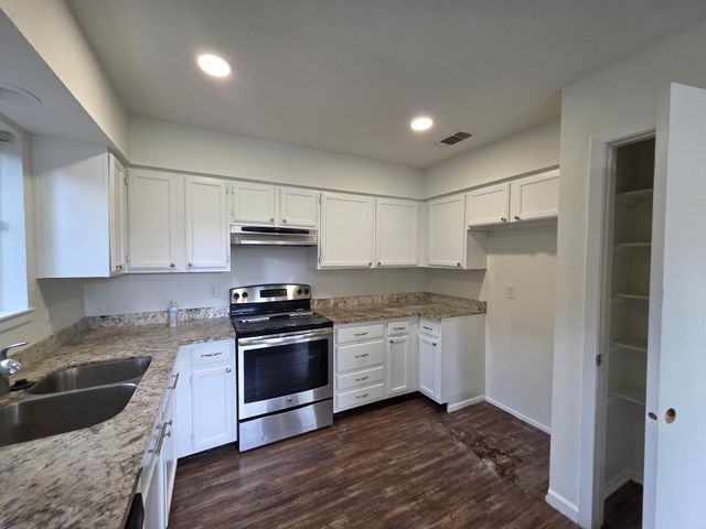 4927 Tealgate Drive, Spring, TX 77373