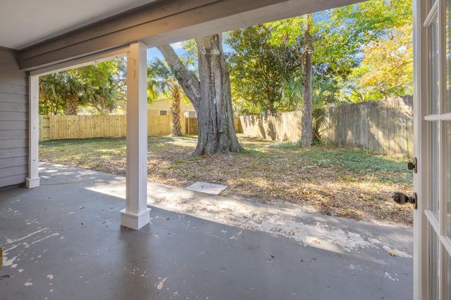 14 NW Bayou Woods Court, Fort Walton Beach, FL 32548