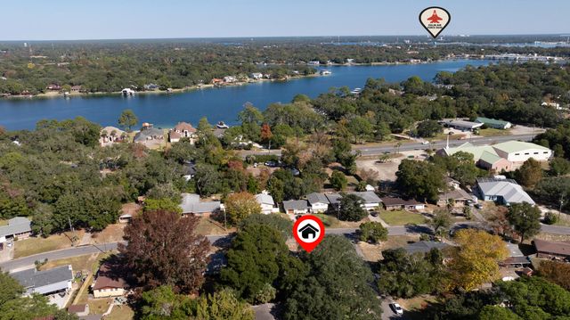 14 NW Bayou Woods Court, Fort Walton Beach, FL 32548