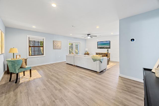 14 NW Bayou Woods Court, Fort Walton Beach, FL 32548