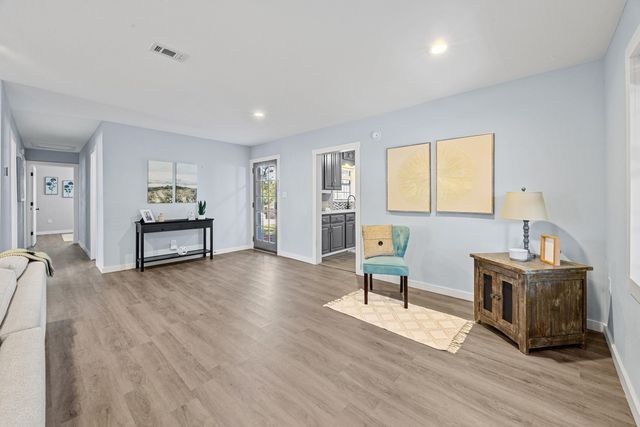 14 NW Bayou Woods Court, Fort Walton Beach, FL 32548