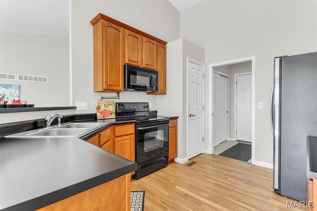 447 Angelique Place, St Charles, MO 63303
