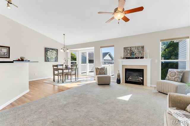 447 Angelique Place, St Charles, MO 63303