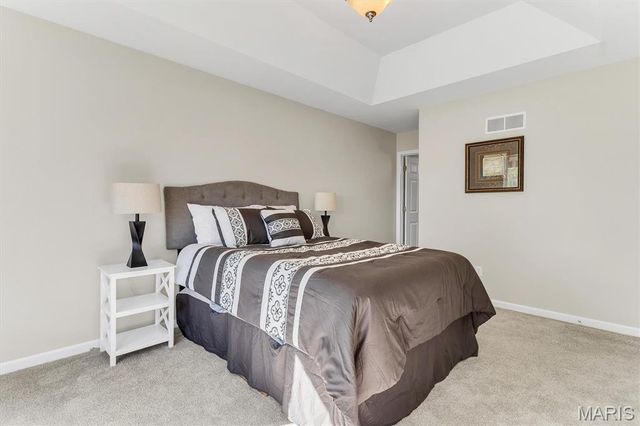 447 Angelique Place, St Charles, MO 63303