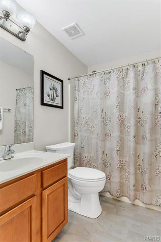 447 Angelique Place, St Charles, MO 63303