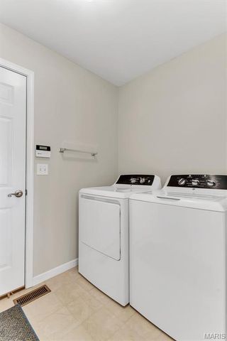 447 Angelique Place, St Charles, MO 63303