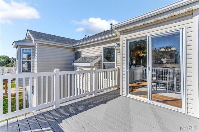 447 Angelique Place, St Charles, MO 63303