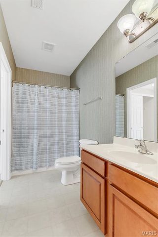 447 Angelique Place, St Charles, MO 63303