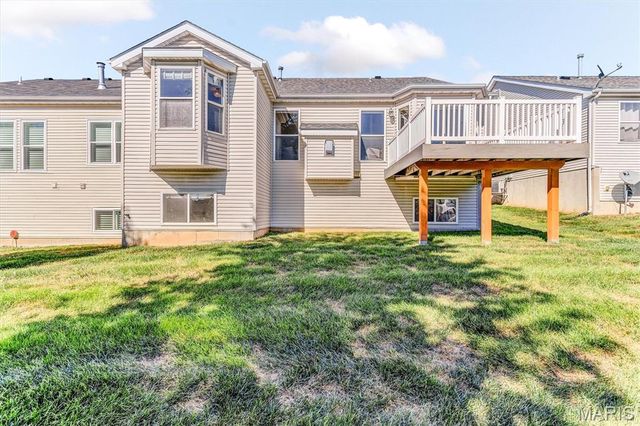 447 Angelique Place, St Charles, MO 63303