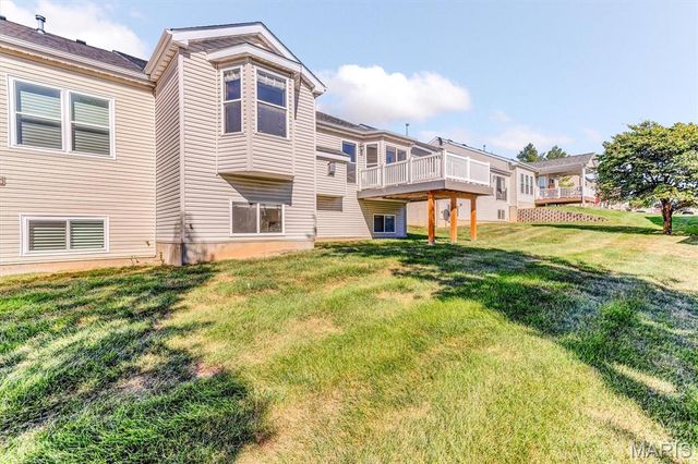 447 Angelique Place, St Charles, MO 63303
