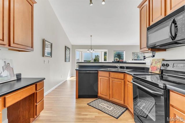 447 Angelique Place, St Charles, MO 63303