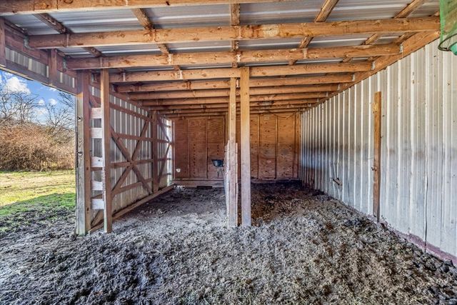 25 Cardinal Rd, Linden, TN 37096