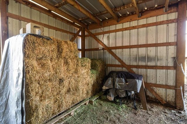 25 Cardinal Rd, Linden, TN 37096