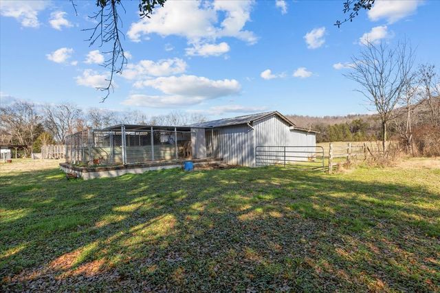 25 Cardinal Rd, Linden, TN 37096