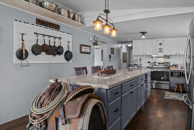 25 Cardinal Rd, Linden, TN 37096