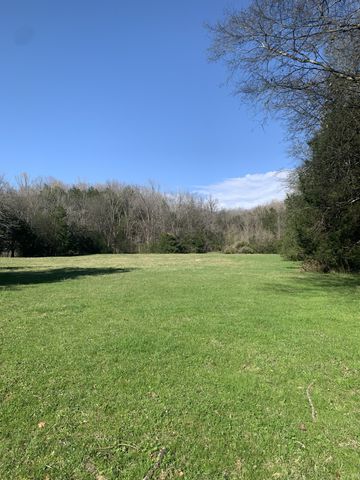 25 Cardinal Rd, Linden, TN 37096