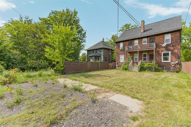 444 E Philadelphia Street, Detroit, MI 48202