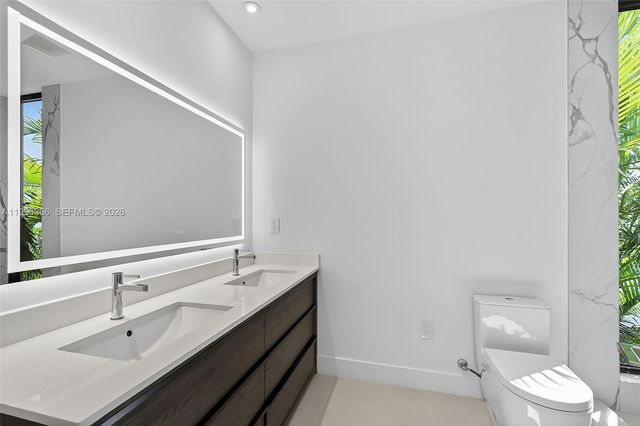 620 Solar Isle Drive, Fort Lauderdale, FL 33301