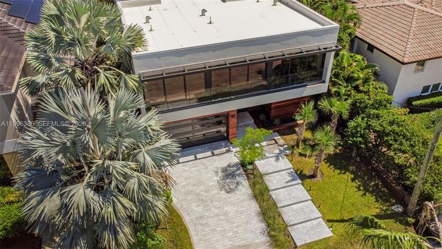 620 Solar Isle Drive, Fort Lauderdale, FL 33301