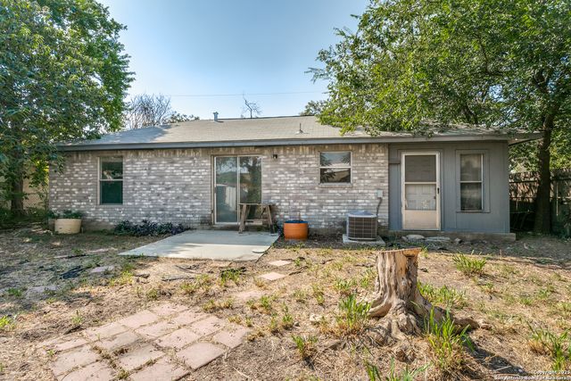 221 Sharer, San Antonio, TX 78208