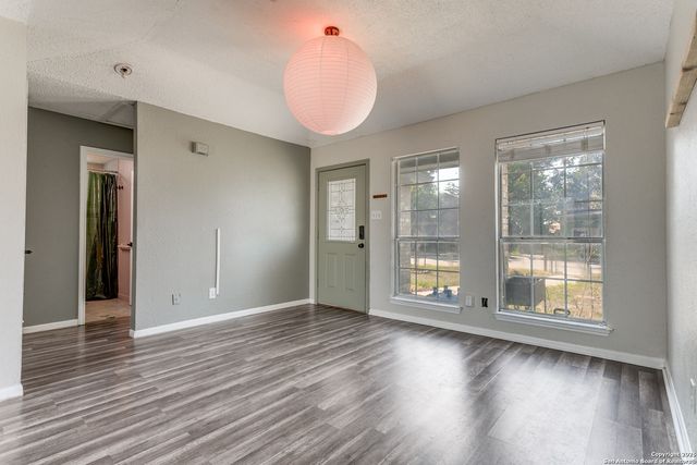 221 Sharer, San Antonio, TX 78208