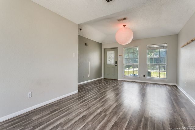 221 Sharer, San Antonio, TX 78208