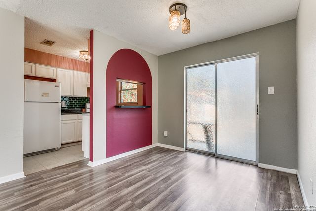 221 Sharer, San Antonio, TX 78208