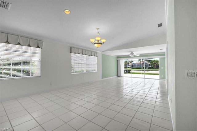 4155 Los Altos CT, Naples, FL 34109