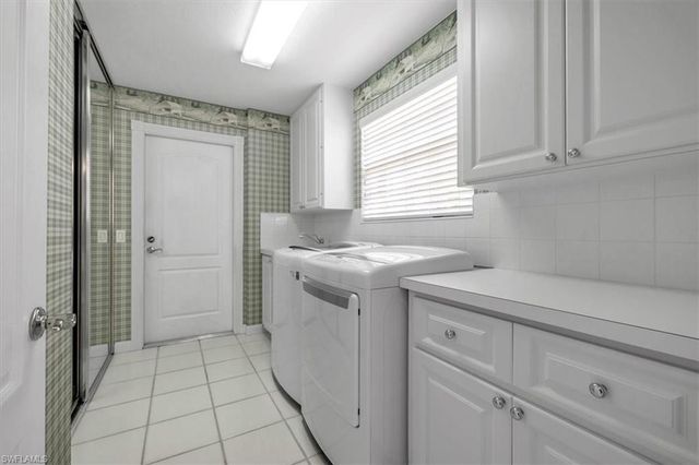 4155 Los Altos CT, Naples, FL 34109