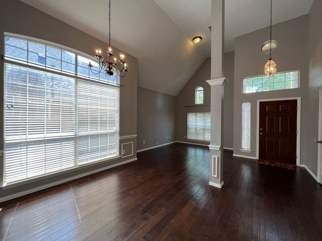 9811 Cliffside Drive, Irving, TX 75063