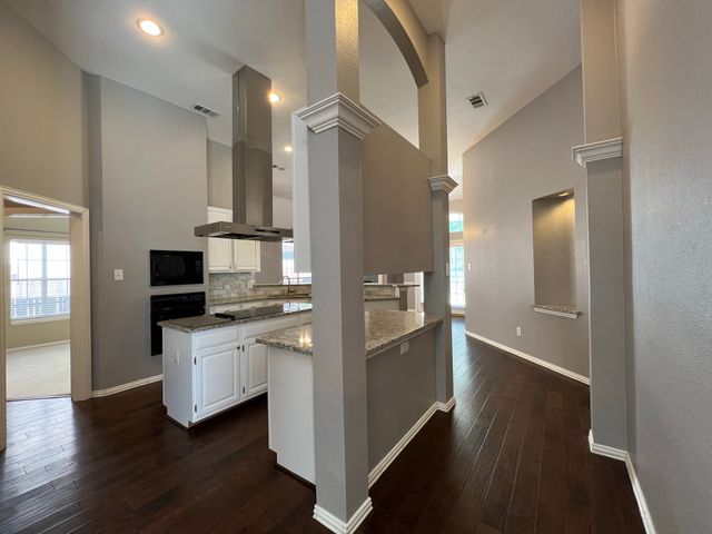 9811 Cliffside Drive, Irving, TX 75063