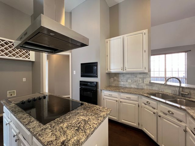 9811 Cliffside Drive, Irving, TX 75063