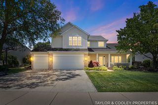 5616 Highbury Drive, Ada, MI 49301