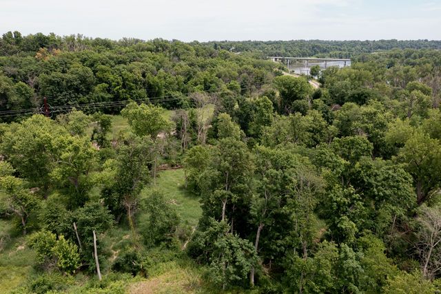 5601 Seminole Valley Trail NE, Cedar Rapids, IA 52411