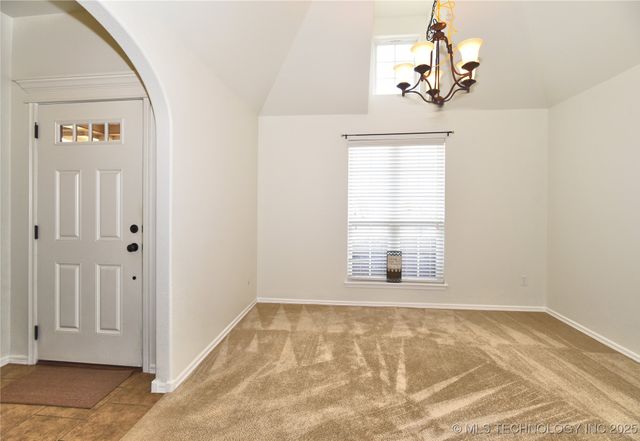 11008 S Olmstead Street W, Jenks, OK 74037