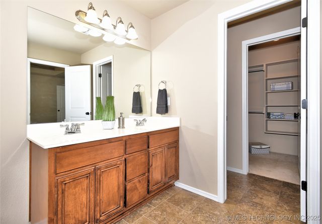 11008 S Olmstead Street W, Jenks, OK 74037