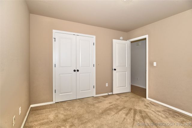 11008 S Olmstead Street W, Jenks, OK 74037