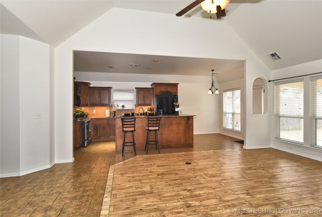 11008 S Olmstead Street W, Jenks, OK 74037