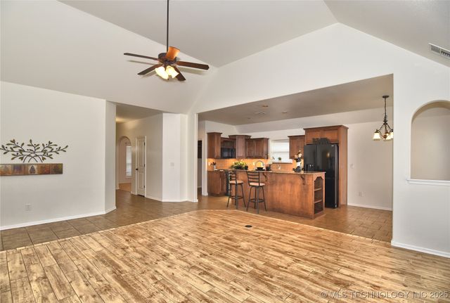 11008 S Olmstead Street W, Jenks, OK 74037