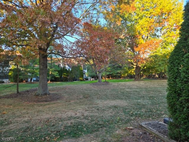 38 Fox Hill Ln, Hillsborough Twp., NJ 08844