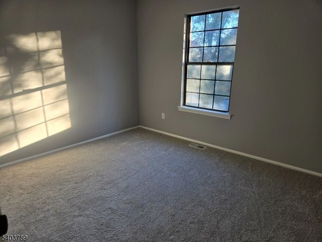 38 Fox Hill Ln, Hillsborough Twp., NJ 08844