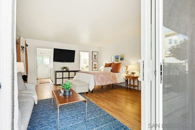 4477 Mentone Street Unit 105, San Diego, CA 92107