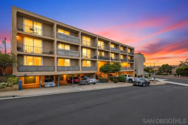 4477 Mentone Street Unit 105, San Diego, CA 92107