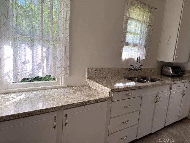 7429 Hesperia, Reseda, CA 91335