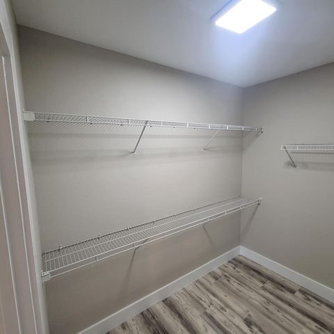 6418 EMERALD DUNES Drive 201, West Palm Beach, FL 33411