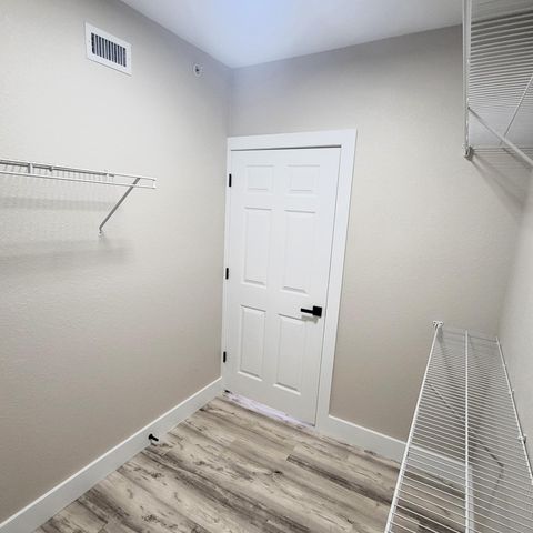 6418 EMERALD DUNES Drive 201, West Palm Beach, FL 33411