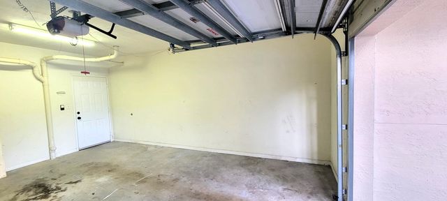 6418 EMERALD DUNES Drive 201, West Palm Beach, FL 33411