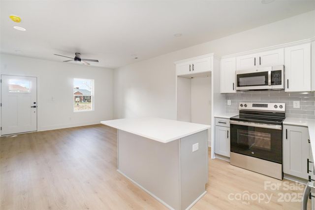 604 6th Street Court NW, Conover, NC 28613